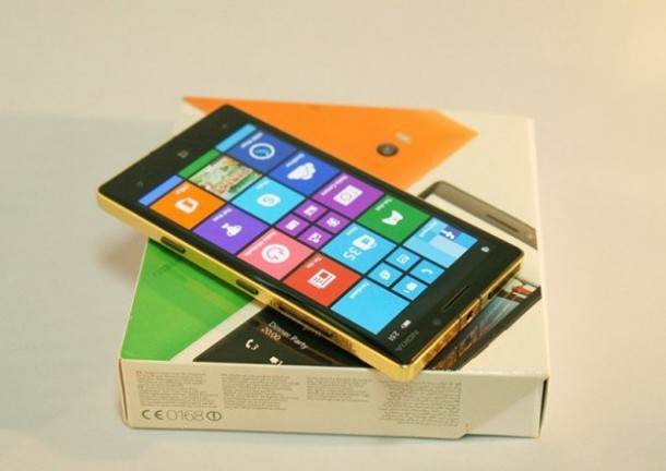 24-Karat-Gold-Lumia-930-2-620x440