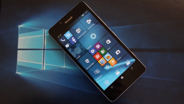windows 10 mobile lead | Microsoft‬ | เลื่อนจนได้! Microsoft ระบุอัพเดท Windows 10 mobile สำหรับมือถือรุ่นเก่าจะเริ่มปล่อยต้นปีหน้า